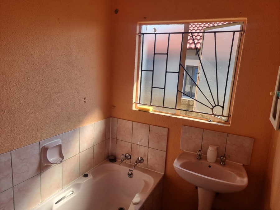 3 Bedroom Property for Sale in Tlhabane West North West